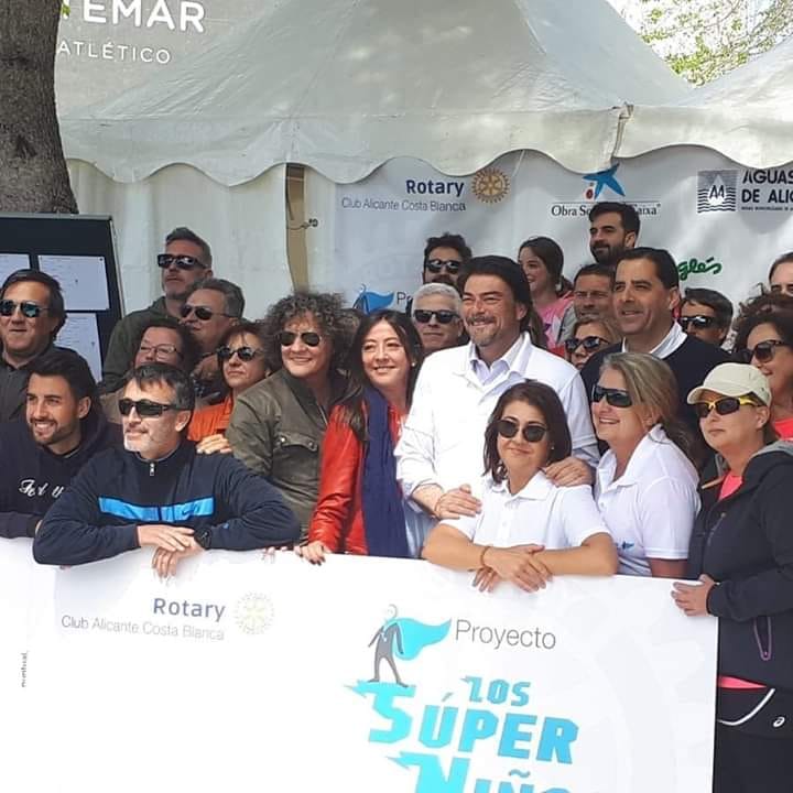 El Alcalde de Alicante, en el Torneo de Padel Solidario a favor de los Súper Niños