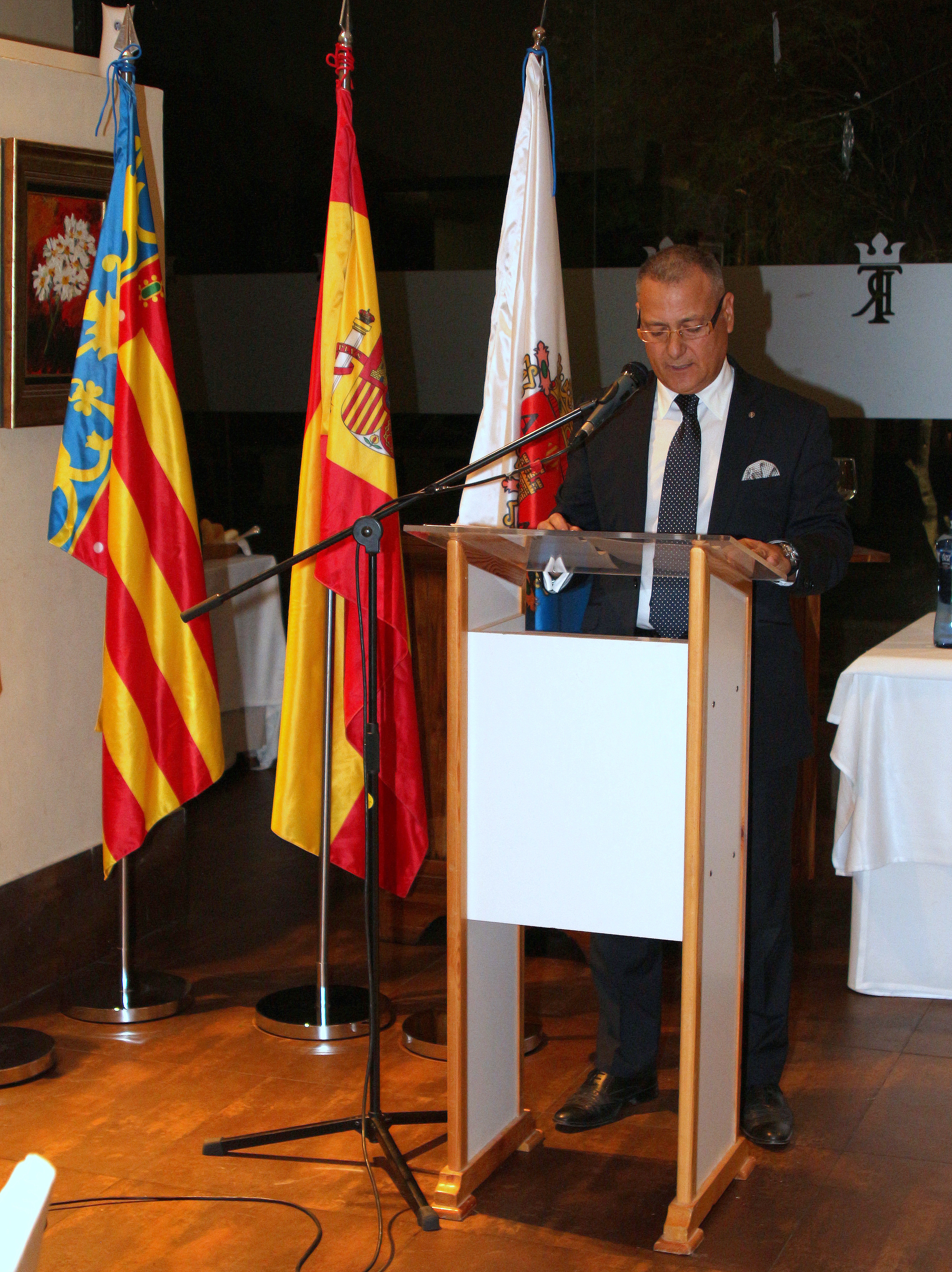 Acto de instalación de José Navarro, nuevo socio del Rotary Club ACB