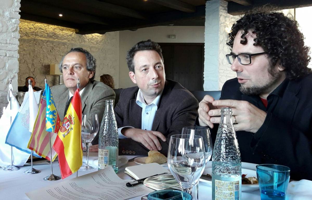 VISITA A NUESTRO CLUB DE DANIEL SIMÓN, CONCEJAL DE CULTURA DE ALICANTE