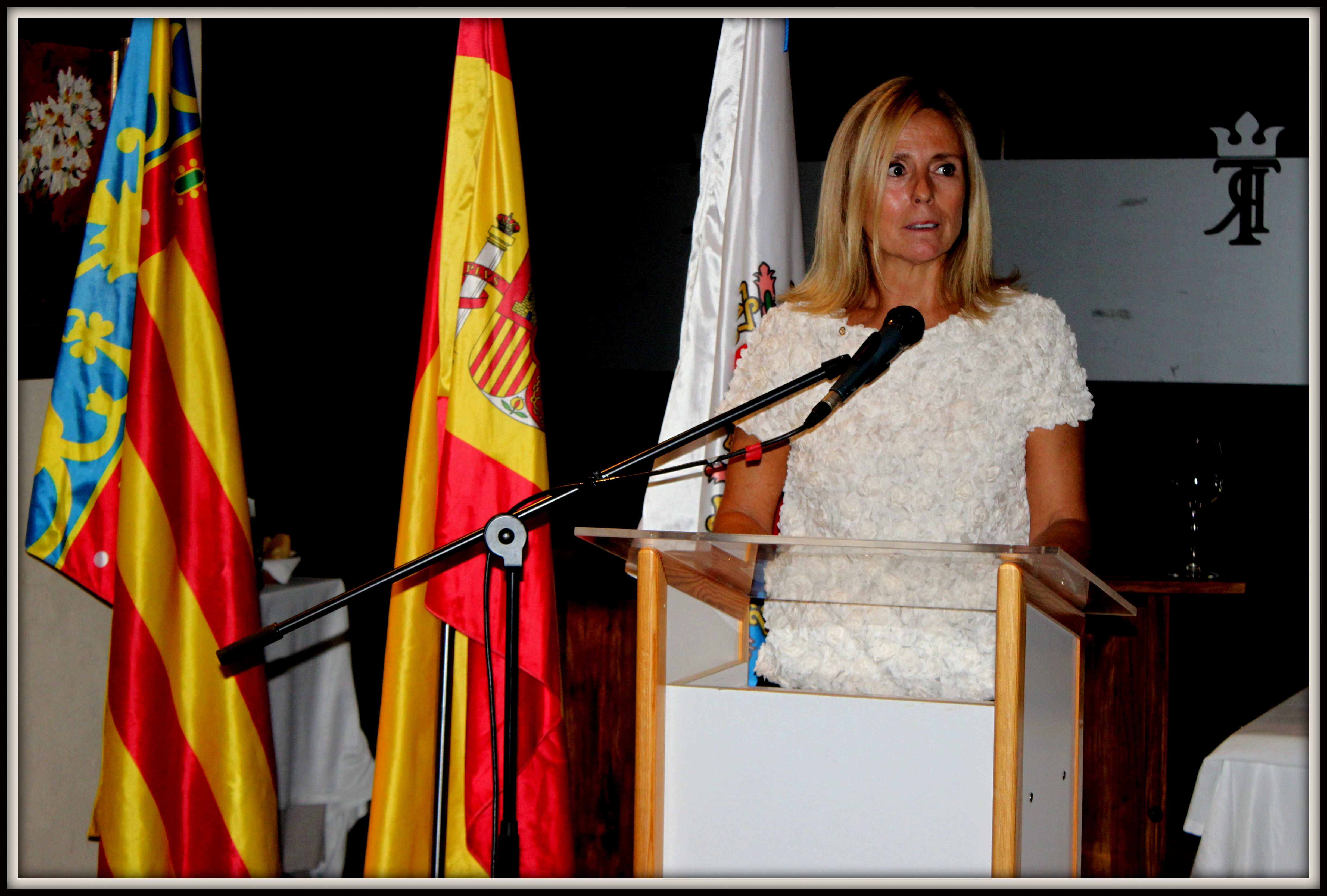 Acto de instalación de Ana Vallejo, nueva socia del Rotary Club ACB