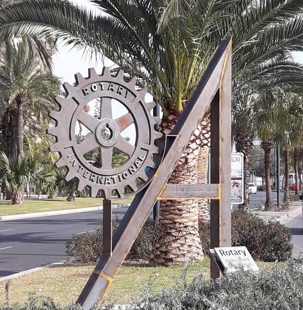 INSTALACIÓN DE RUEDA ROTARIA POR TODOS LOS CLUBES ROTARIOS DE ALICANTE